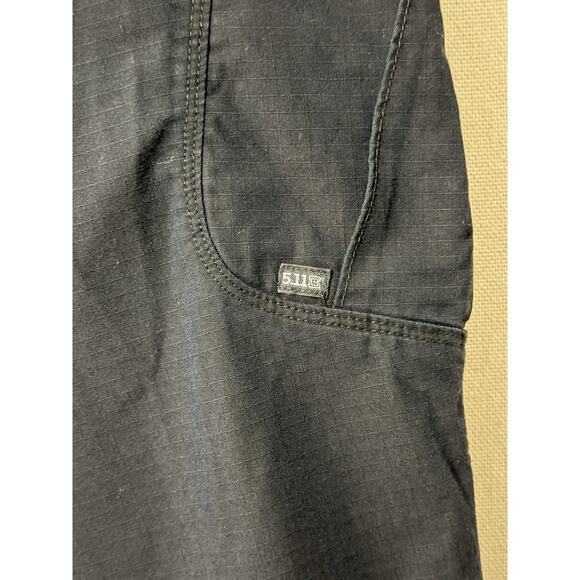 5.11 Tactical Pants Men’s Size 40x31 Cargo Navy Blue Polyester Cotton Blend - Picture 14 of 16